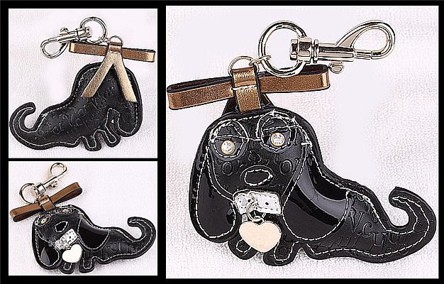 18KGP Black pvc dog Keyring Keychain E0665  