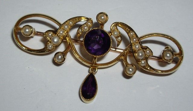 15ct Gold Edwardian Amethyst Seed Pearl Brooch  