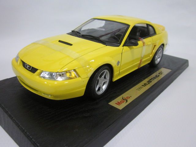 J03   Maisto Special Edition 1999 Mustang GT   Yellow 118  