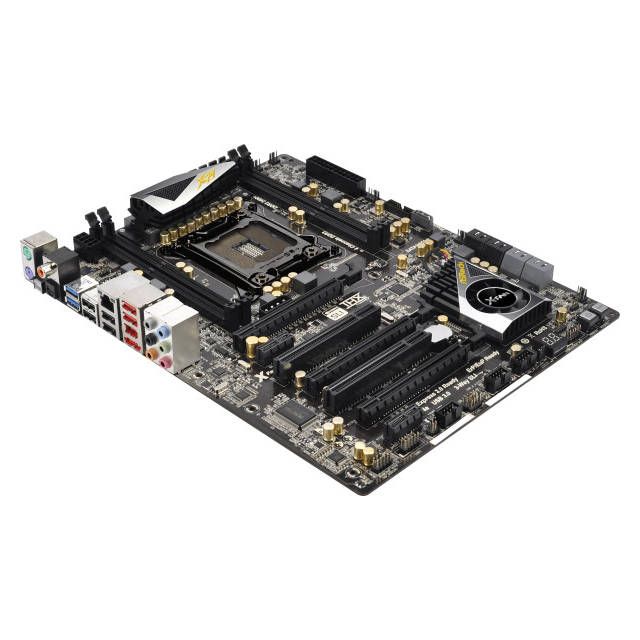 ASRock X79 Extreme4 Socket 2011/ Intel X79/ DDR3/ Quad SLI&CrossfireX 