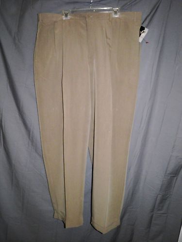 Ferrar Pleated Dress Slacks Khaki Tan In Color New 32 X 30  