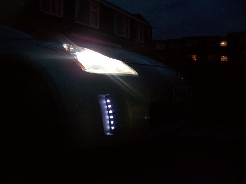 JDM 2003 2005 NISSAN 350Z WHITE LED REFLECTOR CARBON  