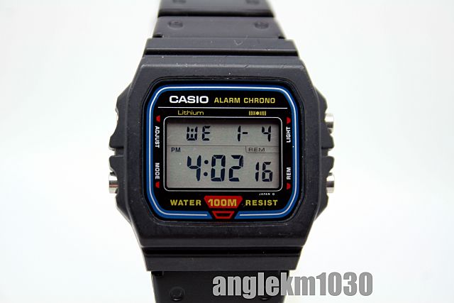 Rare Vintage Casio W 722 Digital Watch LCD JAPAN USED  