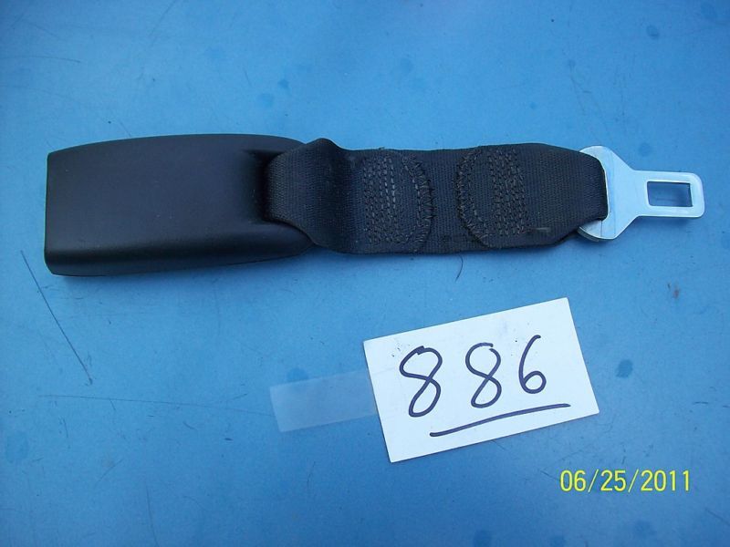 886 GM SEAT BELT EXTENSION 25661624  