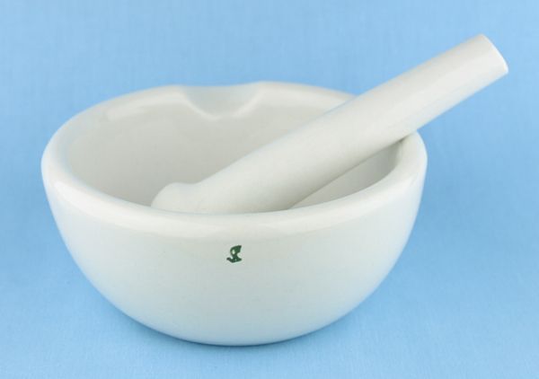 PORCELAIN MORTAR & PESTLE 600 mL  