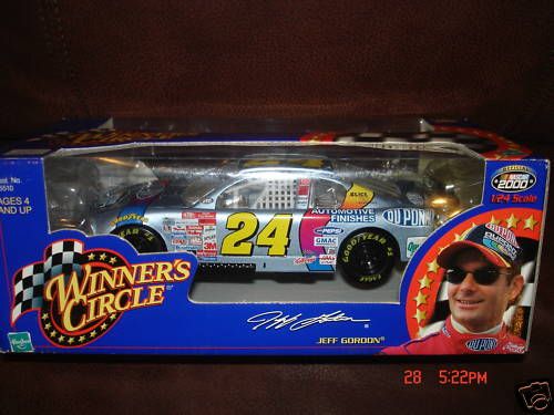 2000 JEFF GORDON #24 SILVER DUPONT 124 SCALE NASCAR  