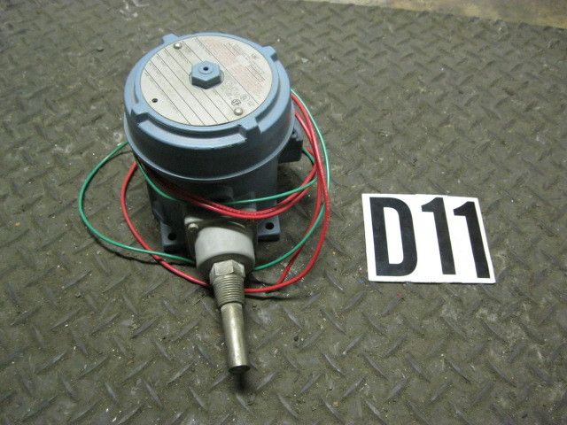 UE UNITED ELECTRIC TEMPERATURE SWITCH B121 121 460VAC  