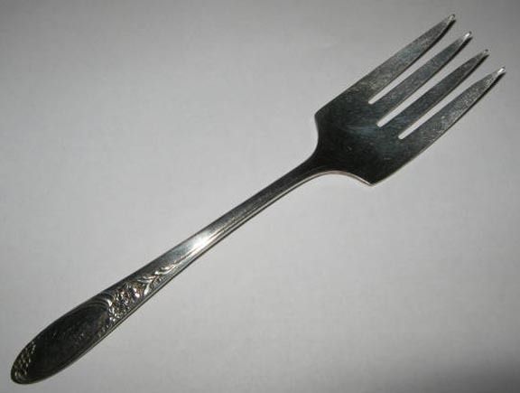 1960 Silverplate Ribbon Rose Wm A Rogers Lg Meat Fork Serving Flatware 