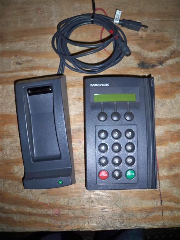 MAGTEK IntelliPIN USB Card Swipe Pinpad 30015172+Dock  