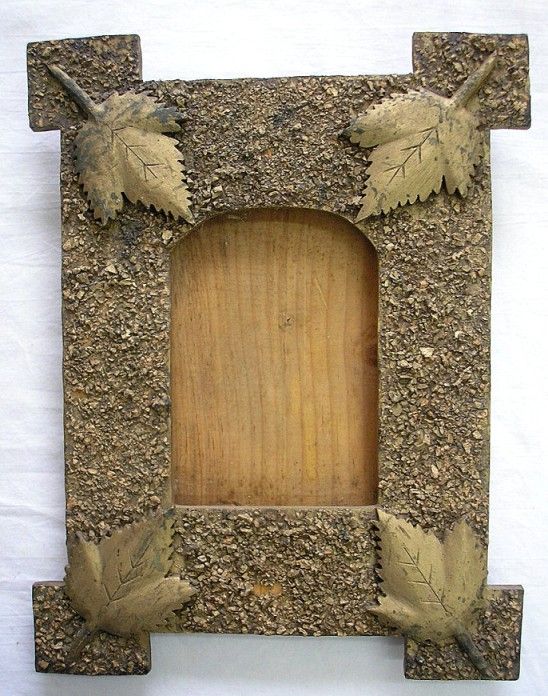 VINTAGE WOOD FRAME SUBSTANTIAL CONSTRUCTION SHADOWBOX  