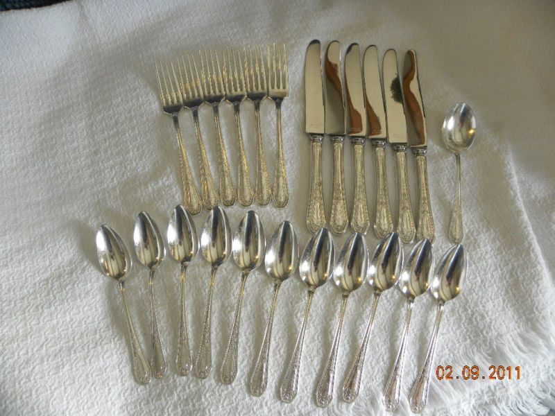 1926 Community Plate Hampton Ct Silverware  