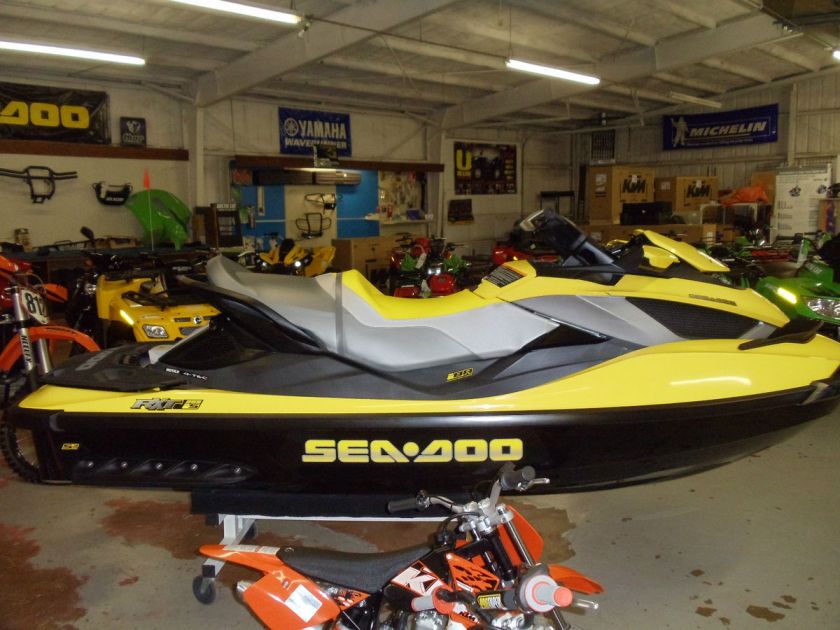 New 2009 SeaDoo RXT iS 255hp Personal Watercraft Brand New 2009 SeaDoo 