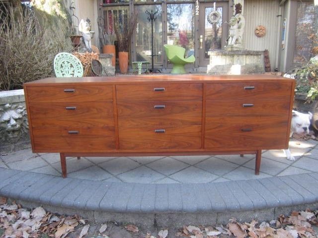 GORGEOUS GLENN OF CALIFORNIA MID CENTURY MODERN WALNUT CREDENZA DANISH 