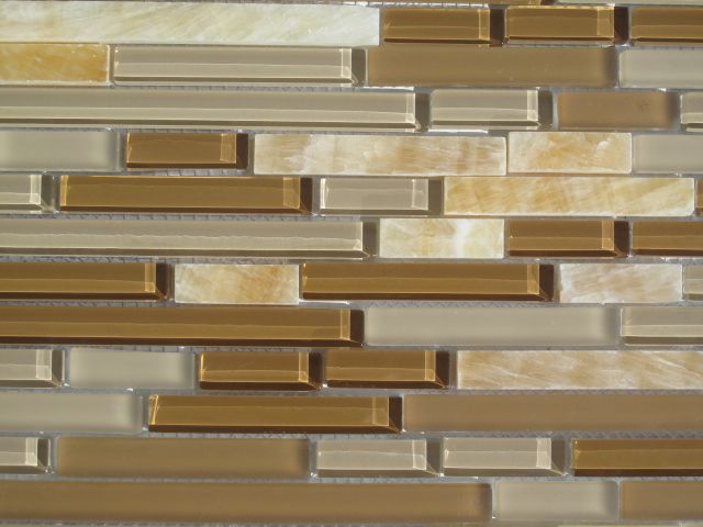 Amber Horizontal Glass and Stone Mix Tile / Kitchen Backsplash 