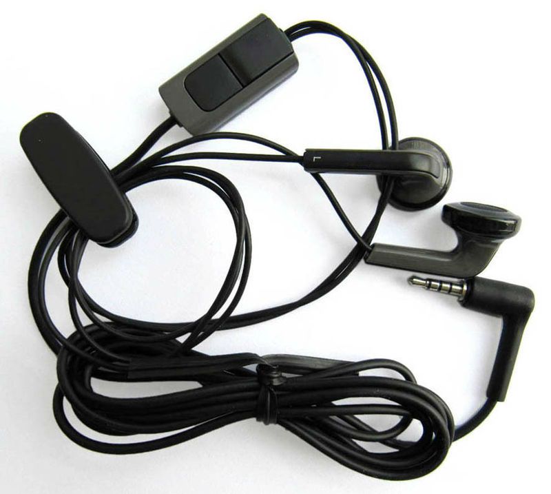   5mm Black New Stereo Earphone for Nokia E71 6300   