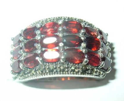 GARNET & MARCASITE RING STERLING SILVER Size 7 B Offer  