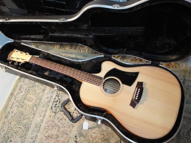 Cole Clark   FL1AC Bunya Top, Blackwood Back & Sides  