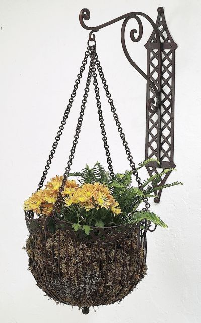 Lattice Accent Iron Bracket and Garden Flower Basket  