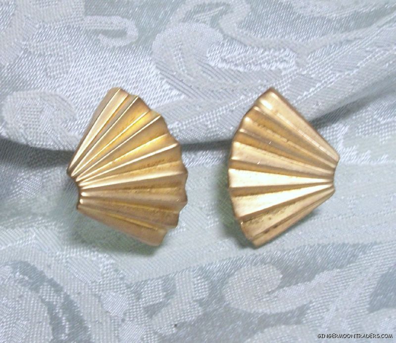 1970s Vintage Clip Back Earrings Fan Shaped Button Gold Tone  