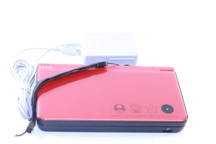 NINTENDO DSi XL HANDHELD VIDEO GAME CONSOLE 045496443931  