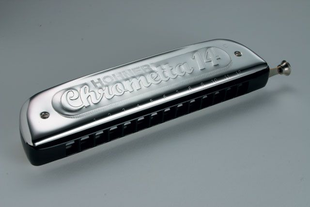 TheHohner Chrometta 14 Harmonica offers a 3 1/2 octave chromatic range 