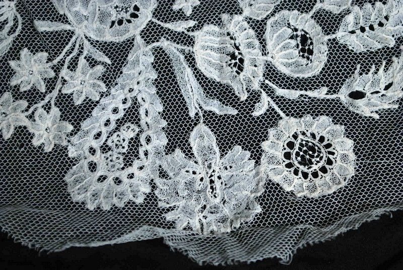 EARLY BRUSSELS BOBBIN & NEEDLE LACE BRIDAL CROWN  