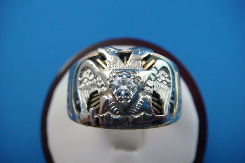 AMAZING MASONIC MENS VINTAGE RING WITH DIAMOND  