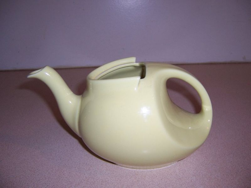 VINTAGE HALL CHINA ART DECO YELLOW STREAMLINE TEAPOT no LID  